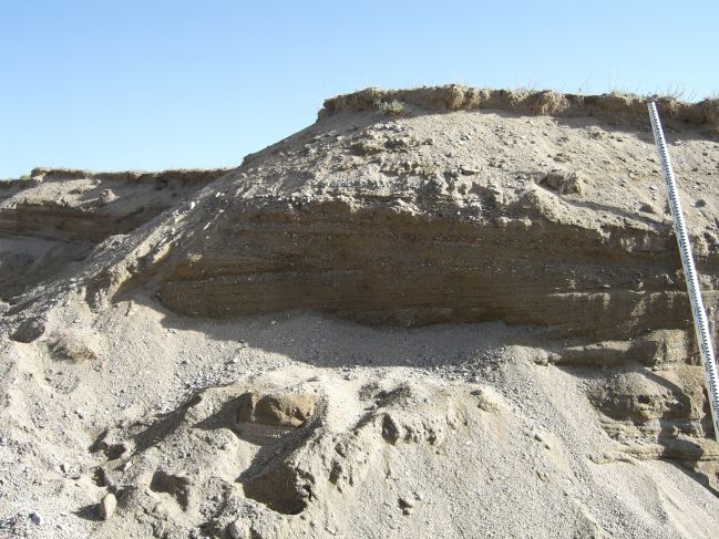 2006:09:07 21:19:53   NBeachRdg1 - crossbedded coarse sand and gravel.jpg